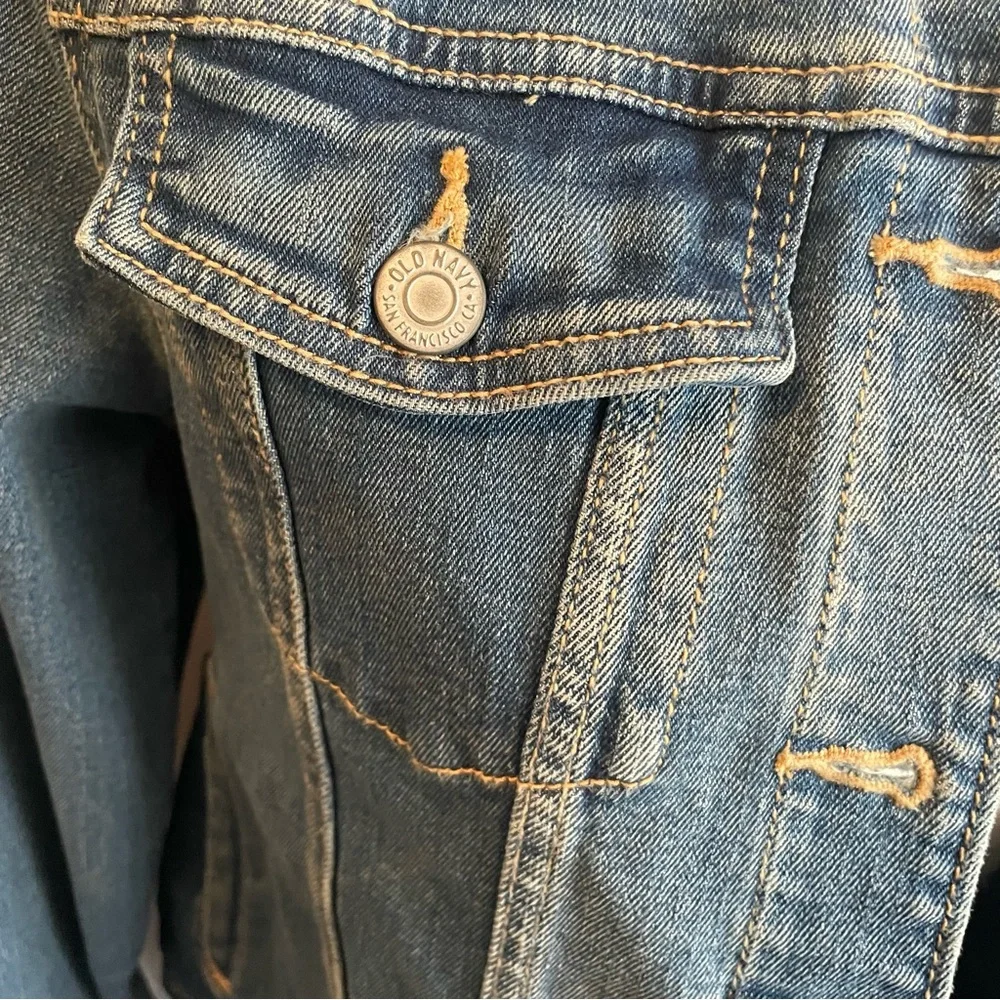 Old Navy Light Blue Denim Jacket in Girls‎ XL